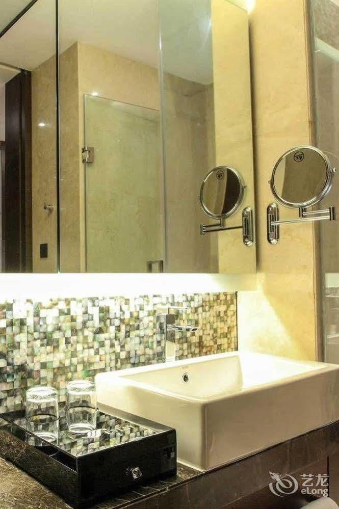 גואנגג'ואו Lunkai International Hotel מראה חיצוני תמונה